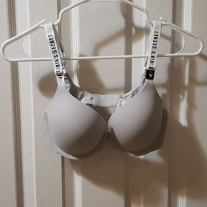 Victoria's Secret 34C t-shirts push-up bra